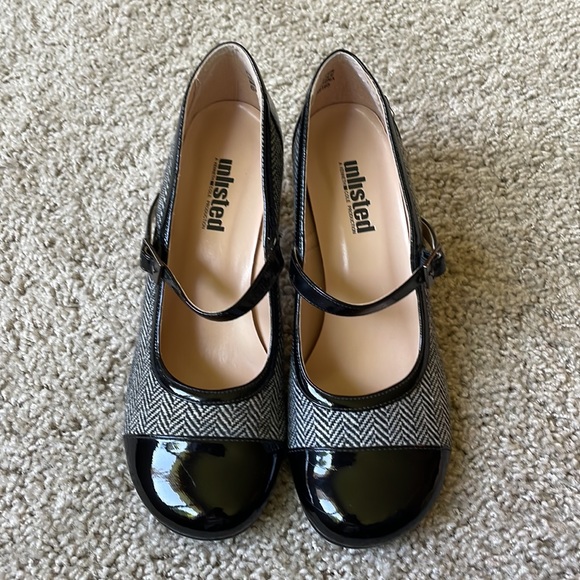 Keneth Cole Unlisted Mary Jane Herringbone and Patent Leather Toe Cap - Size 6.5 - Picture 3 of 9